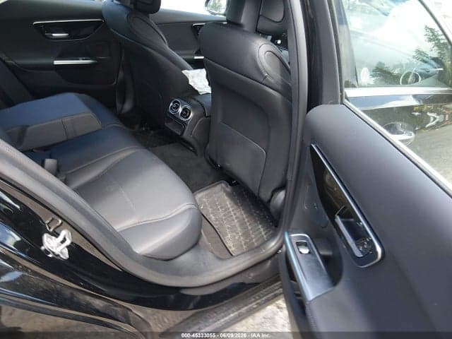 2025 MERCEDES-BENZ C 300 8