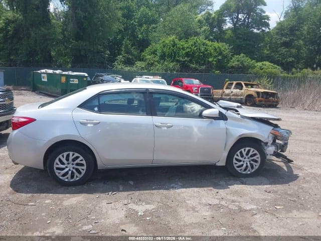 2017 TOYOTA COROLLA LE 14