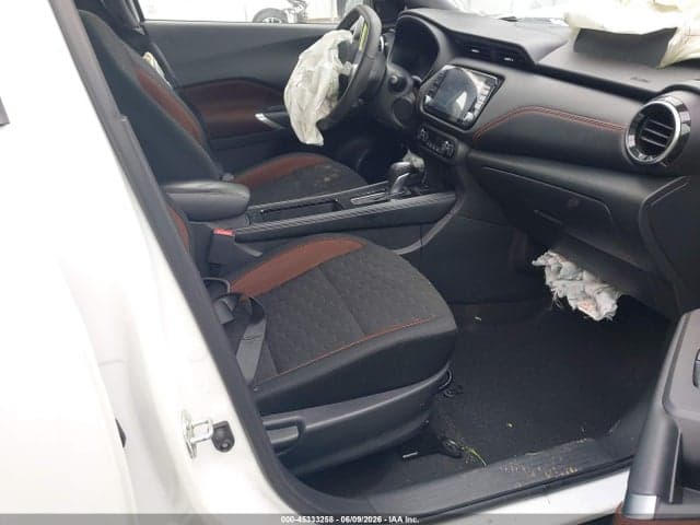 2021 NISSAN KICKS SR XTRONIC CVT 5