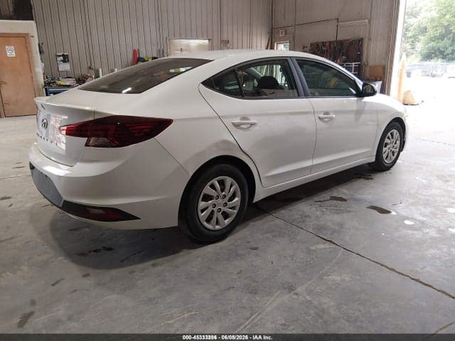 2020 HYUNDAI ELANTRA SE 4
