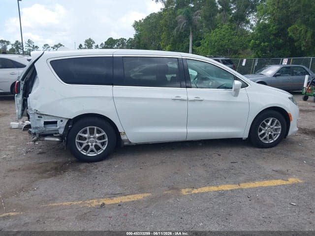 2020 CHRYSLER PACIFICA TOURING 14
