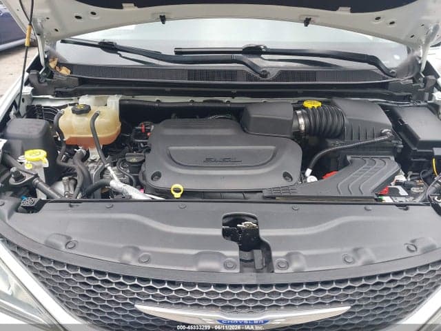 2020 CHRYSLER PACIFICA TOURING 10
