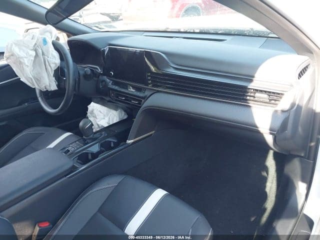 2025 TOYOTA CAMRY SE 5