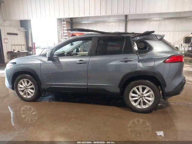 2024 TOYOTA COROLLA CROSS LE 14