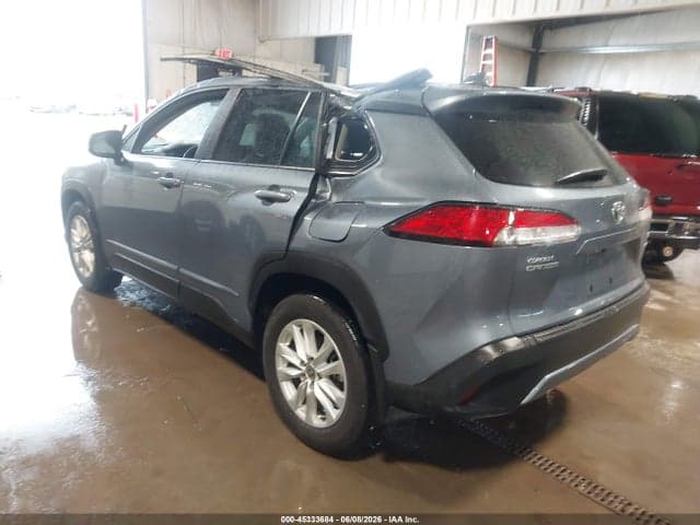 2024 TOYOTA COROLLA CROSS LE 3