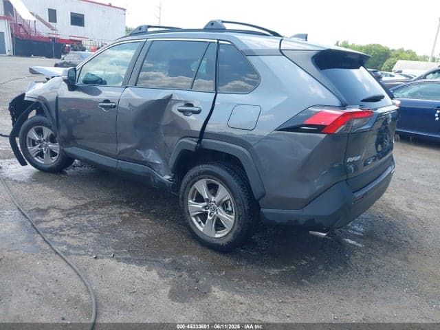 2025 TOYOTA RAV4 XLE 3