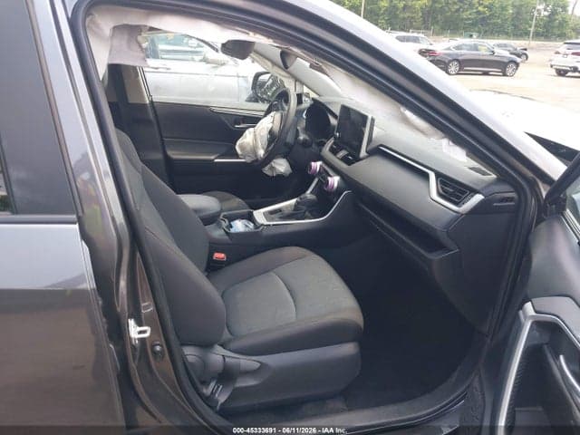2025 TOYOTA RAV4 XLE 5