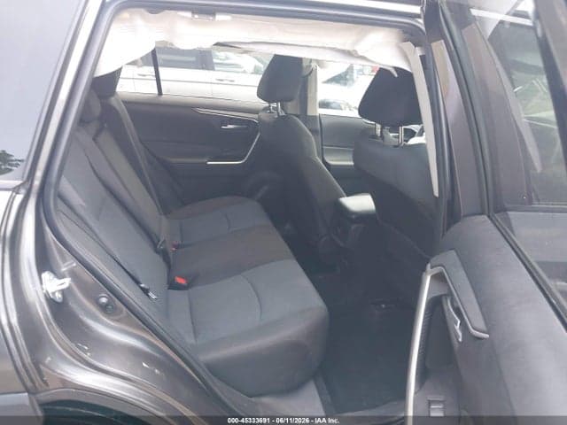 2025 TOYOTA RAV4 XLE 8