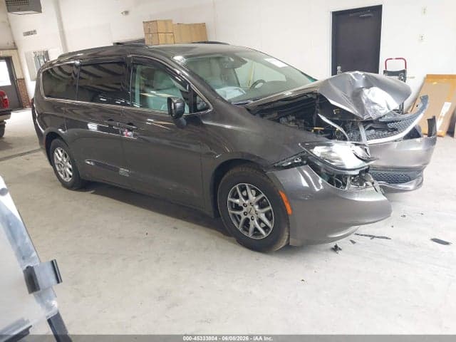 2021 CHRYSLER VOYAGER LXI