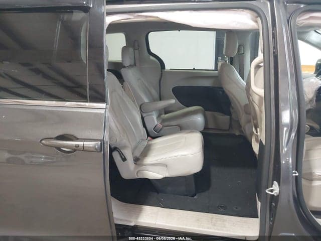 2021 CHRYSLER VOYAGER LXI 8