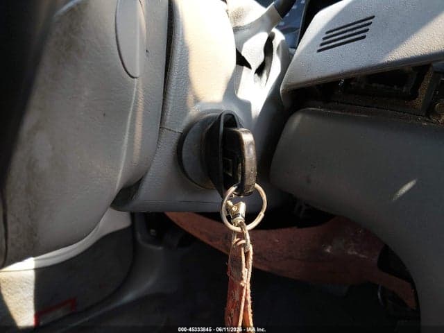 1998 LINCOLN TOWN CAR 11