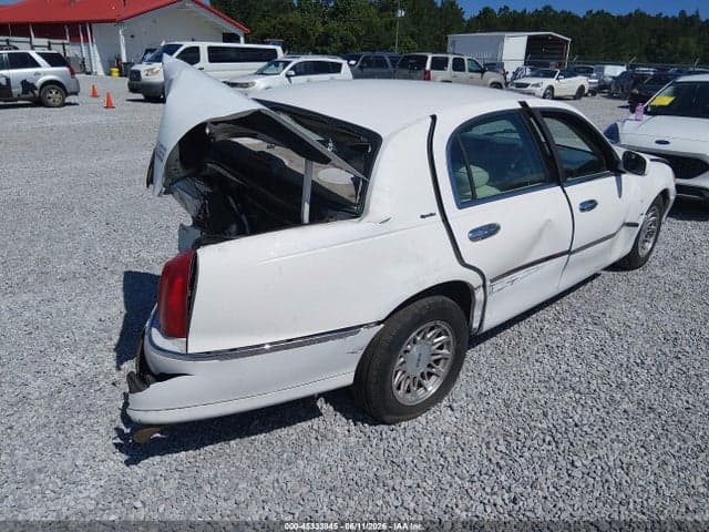 1998 LINCOLN TOWN CAR 4
