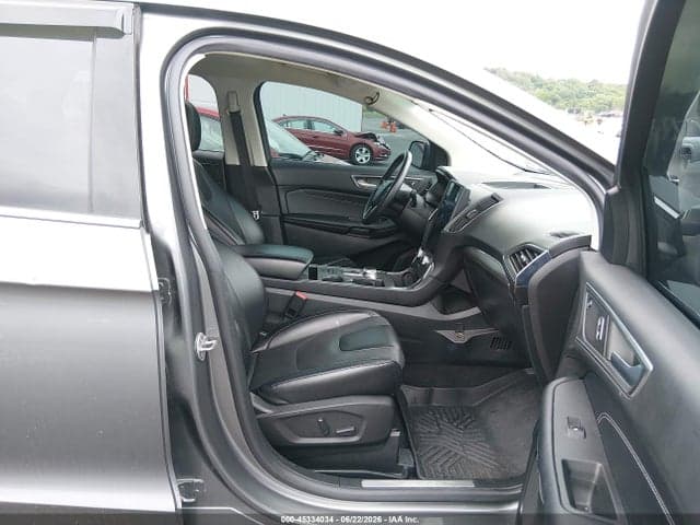 2022 FORD EDGE TITANIUM 5