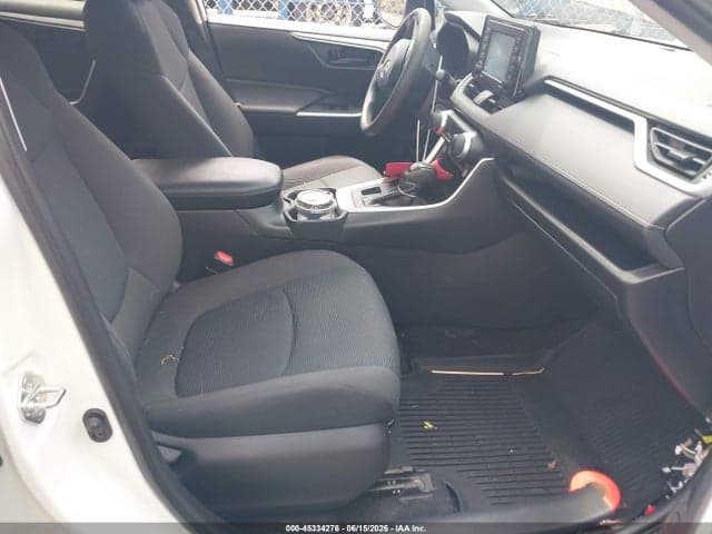 2021 TOYOTA RAV4 LE 5