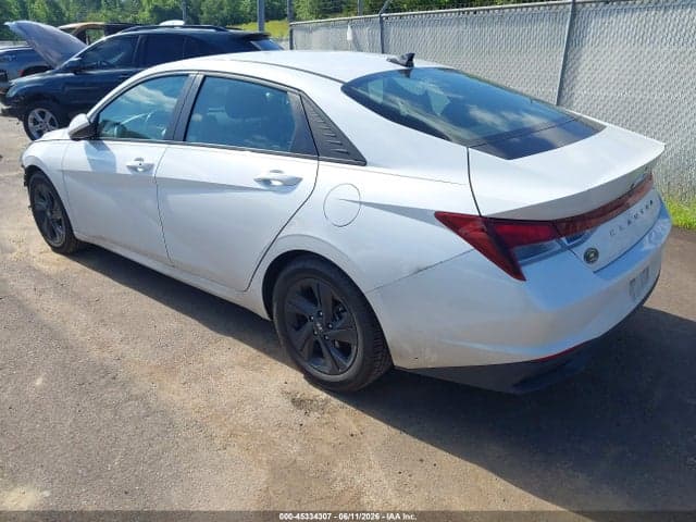 2021 HYUNDAI ELANTRA SEL 3