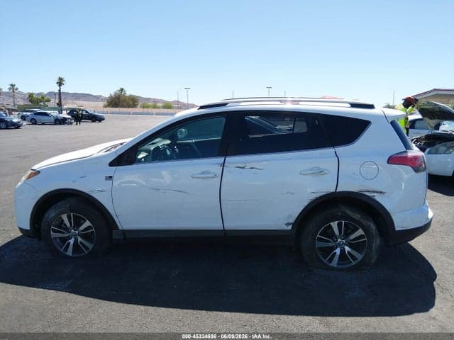 2018 TOYOTA RAV4 XLE 14