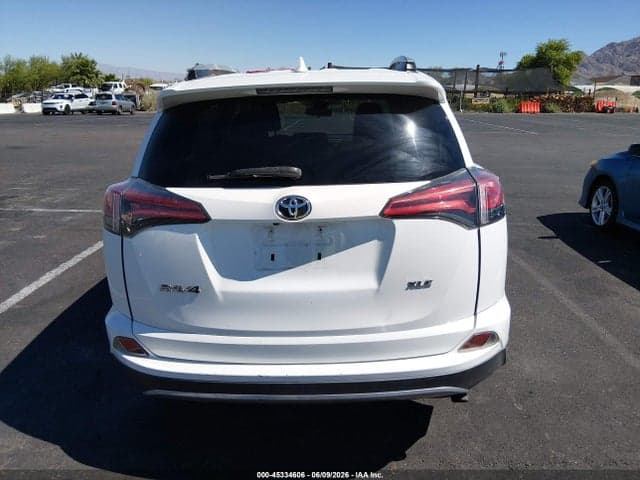 2018 TOYOTA RAV4 XLE 16