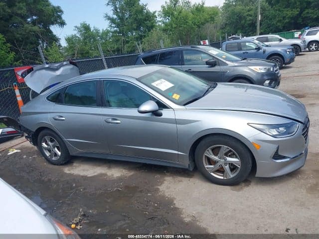 2022 HYUNDAI SONATA SE 14