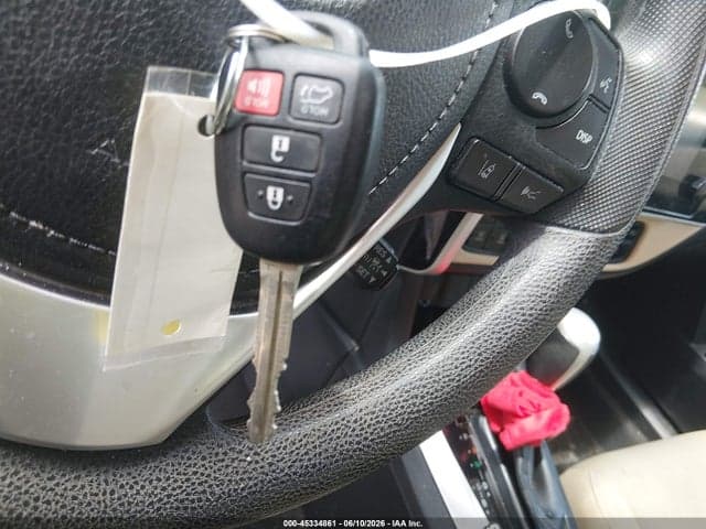 2018 TOYOTA COROLLA LE 11
