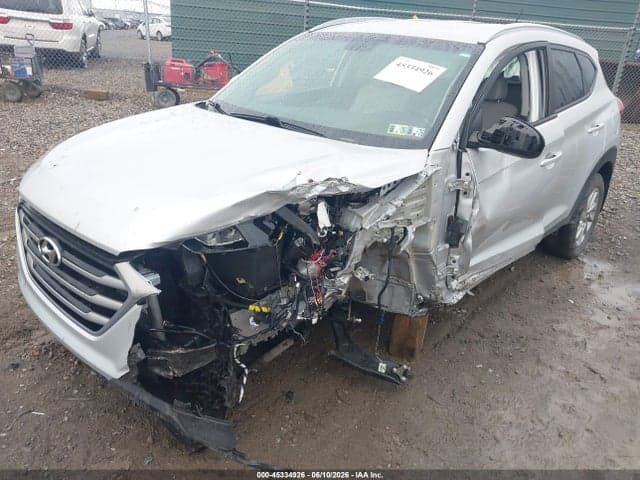 2017 HYUNDAI TUCSON SE 6