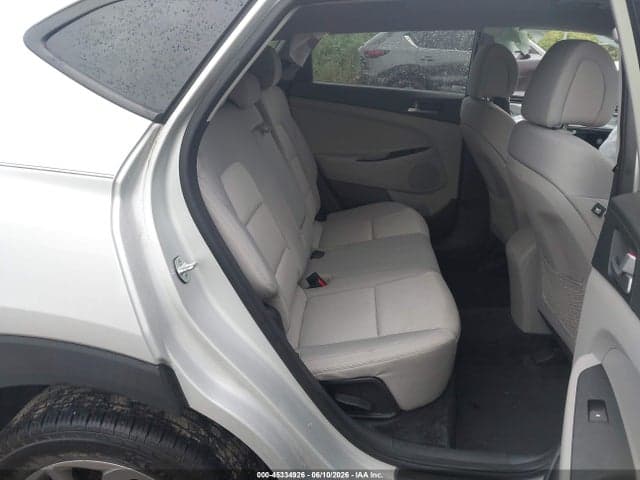 2017 HYUNDAI TUCSON SE 8