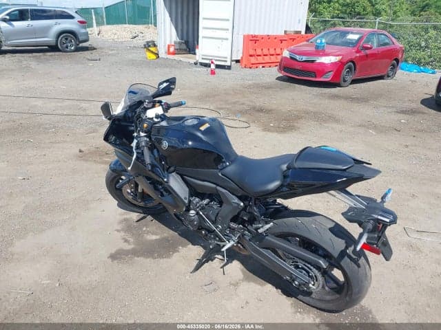 2025 YAMAHA YZFR7 3