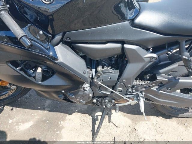 2025 YAMAHA YZFR7 9