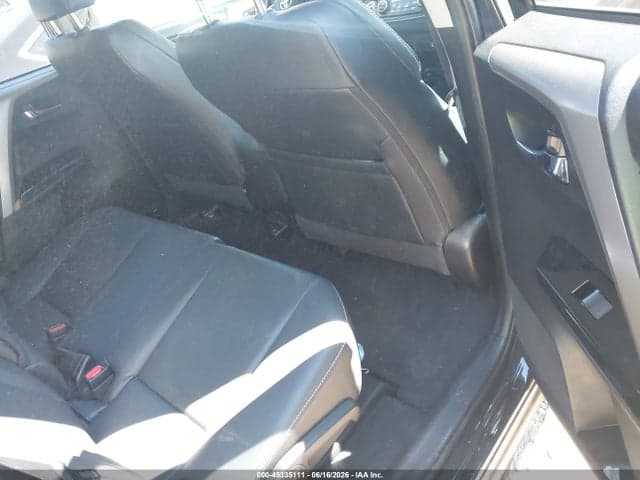 2017 TOYOTA RAV4 LIMITED 8