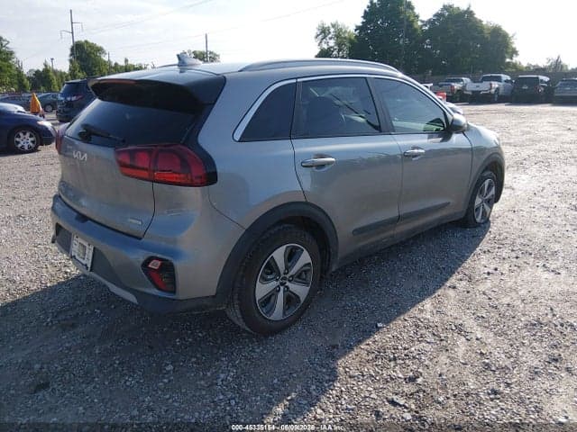 2022 KIA NIRO LX 4