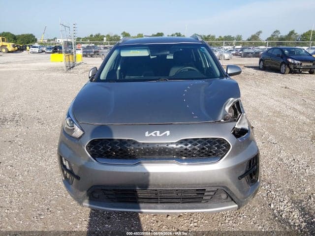 2022 KIA NIRO LX 10