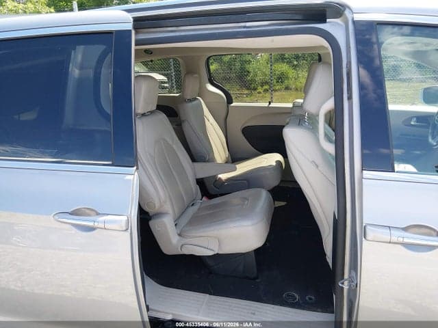 2017 CHRYSLER PACIFICA TOURING-L PLUS 8
