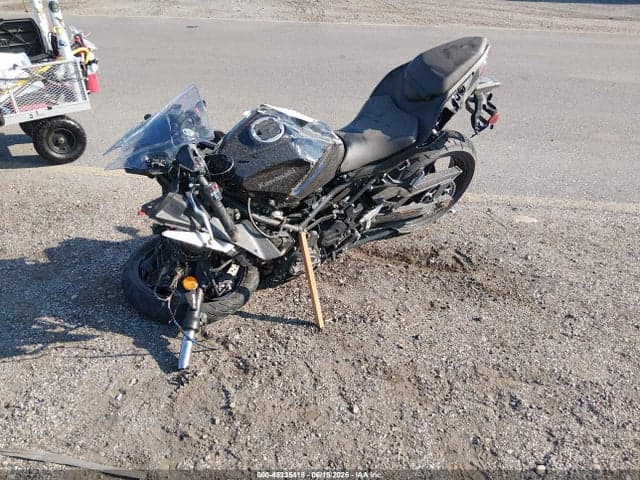 2025 KAWASAKI EX500 2