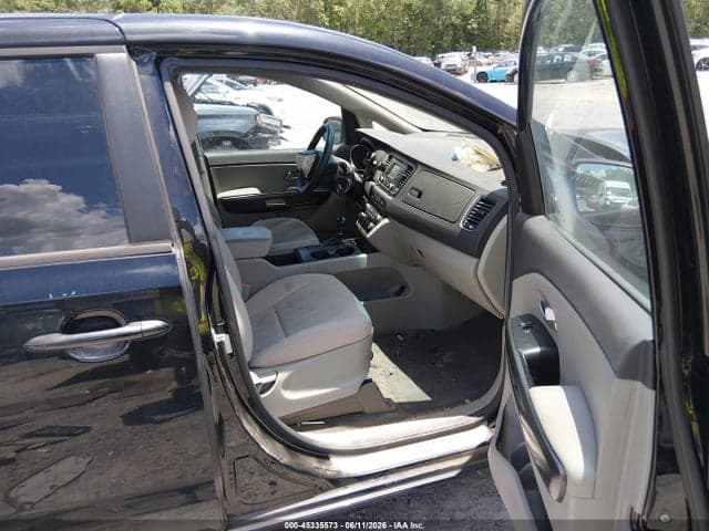 2017 KIA SEDONA LX 5