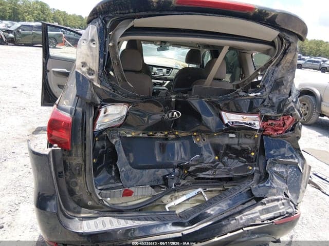 2017 KIA SEDONA LX 6