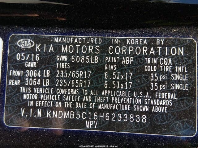 2017 KIA SEDONA LX 9