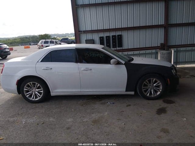2018 CHRYSLER 300 TOURING 14