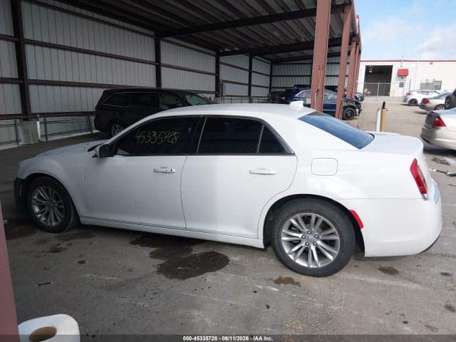 2018 CHRYSLER 300 TOURING 15