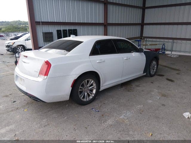 2018 CHRYSLER 300 TOURING 4