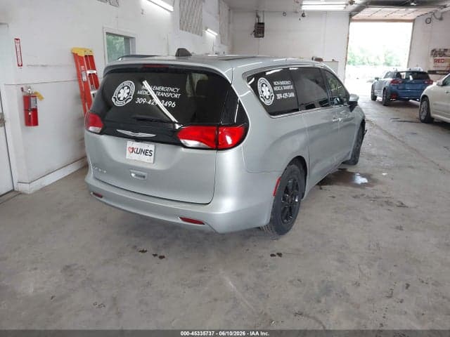 2023 CHRYSLER VOYAGER LX 4