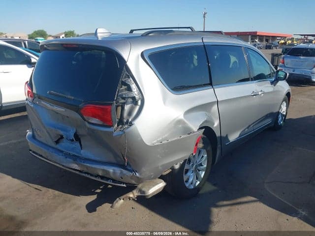 2017 CHRYSLER PACIFICA TOURING-L 4