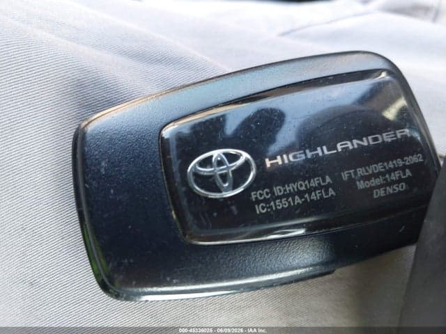 2023 TOYOTA HIGHLANDER XLE 11