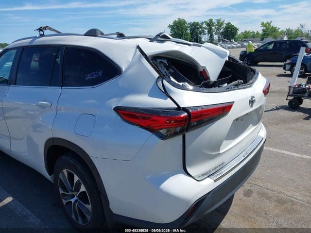 2023 TOYOTA HIGHLANDER XLE 6