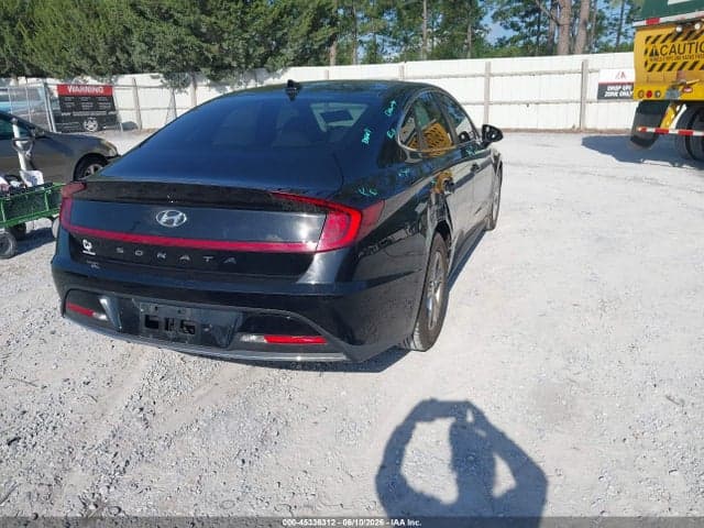 2021 HYUNDAI SONATA SE 4