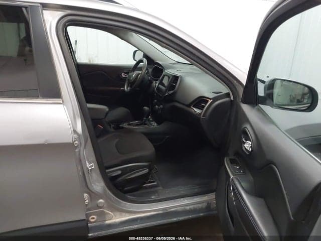 2019 JEEP CHEROKEE LATITUDE 4X4 5