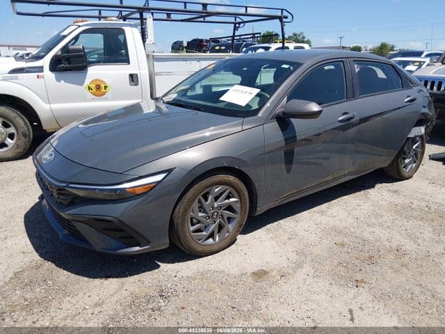 2024 HYUNDAI ELANTRA SEL 2