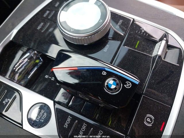 2025 BMW X7 M60I 11