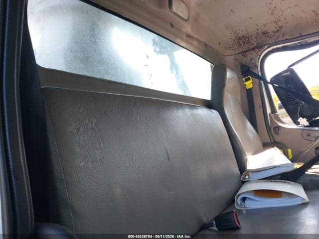 2020 FREIGHTLINER M2 106 7