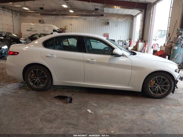 2017 ALFA ROMEO GIULIA AWD 13