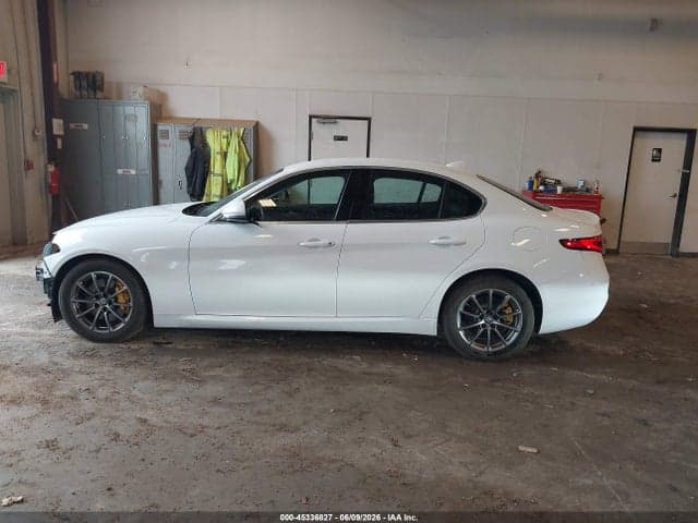 2017 ALFA ROMEO GIULIA AWD 14