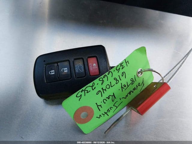 2018 TOYOTA RAV4 XLE 11